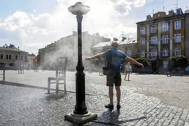 Wielu pracowników jest już zmęczonych wysokimi temperaturami.