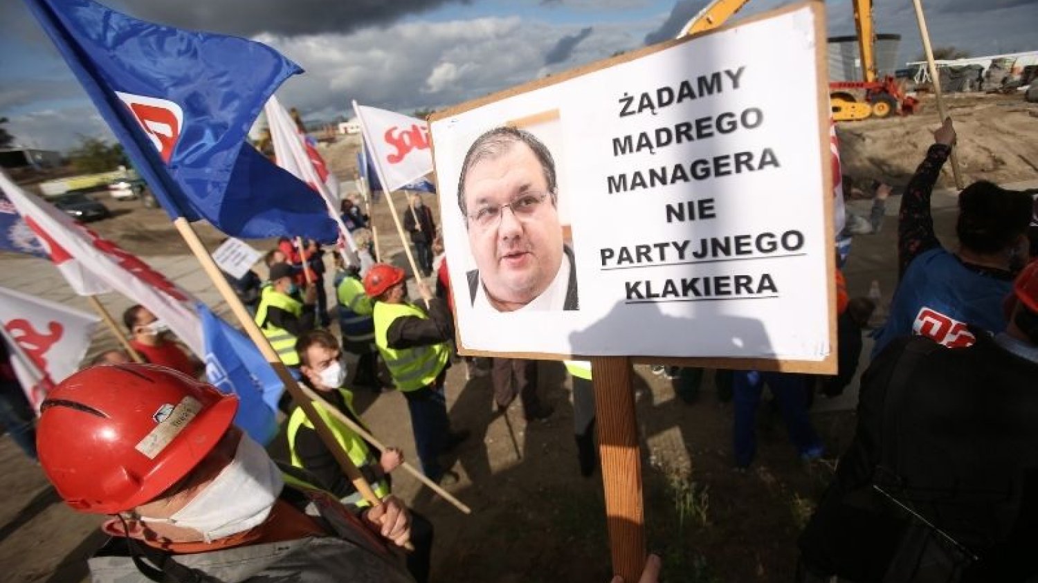 Stoczniowcy ze Świnoujścia uważają, że zamknięcie tamtejszego zakładu ma uratować nierentowną stocznię w Szczecinie.