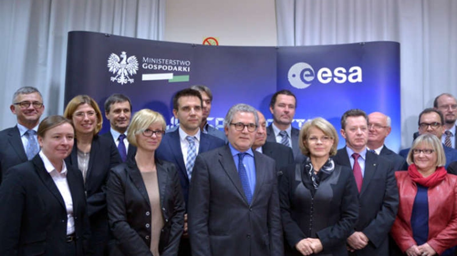W uroczystości podpisania umowy z ESA uczestniczyły firmy i instytucje, które opracowały nowoczesne projekty z dziedziny informatyki, zaawansowanych technologii lotniczych, meteorologii, nawigacji czy aplikacji satelitarnych