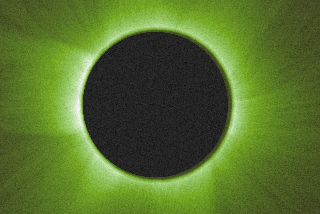 Naukowcy wywołali sztuczne zaćmienie słońca. Wykorzystali do tego dwie satelity