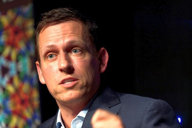 Peter Thiel to jeden z niewielu poważnych inwestorów, który uwierzył w bitcoina. Zarobił na nim setki milionów dolarów