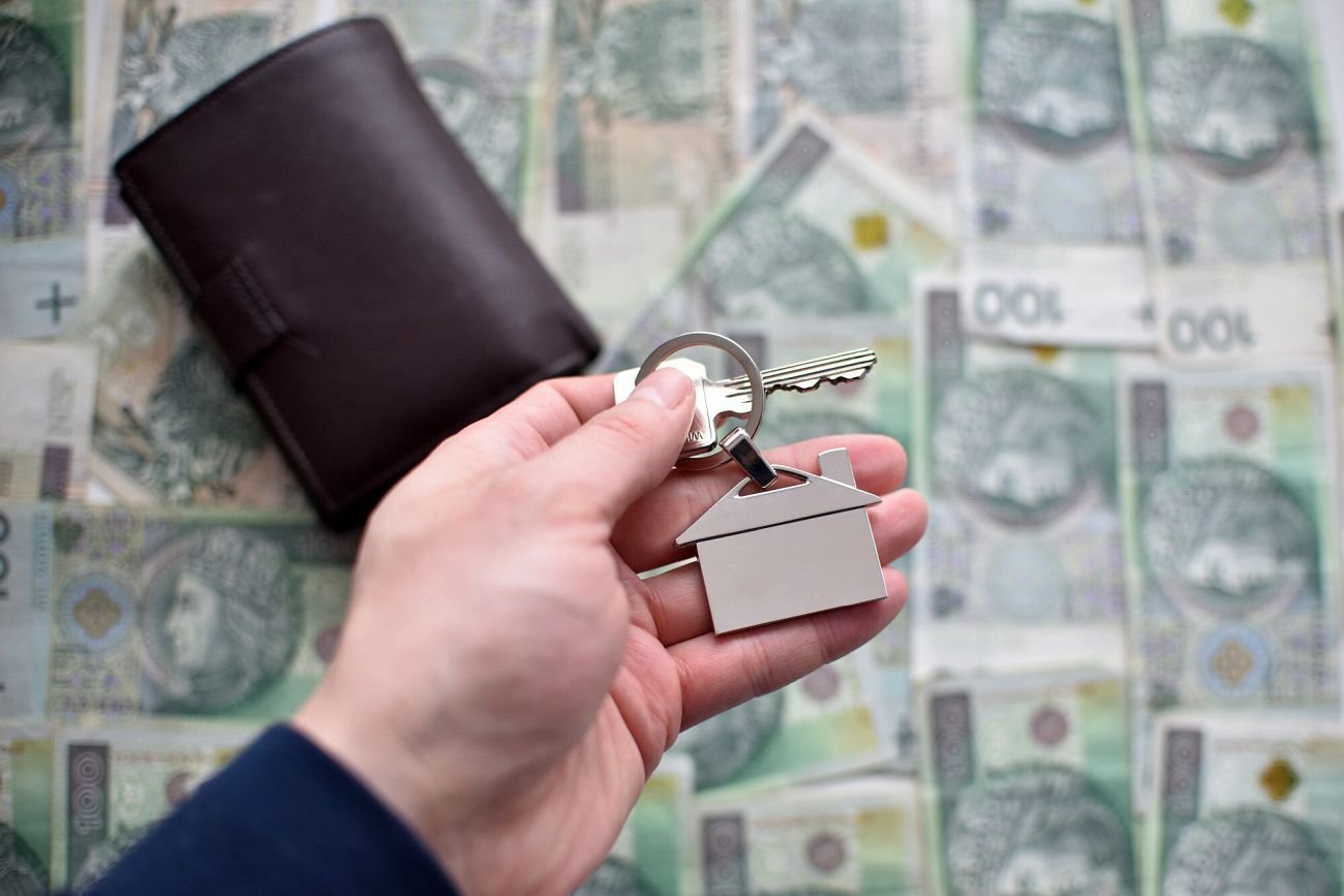 Kwota "bezpiecznego kredytu" nie będzie mogła przekroczyć 500 tys. zł. A jeśli kredytobiorca prowadzi gospodarstwo domowe wspólnie z małżonkiem lub ma co najmniej jedno dziecko - 600 tys. zł