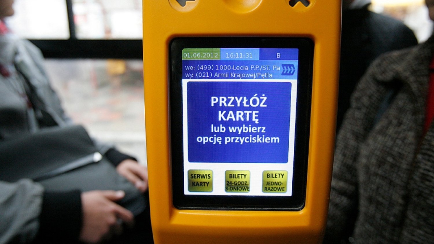 Radni PiS w Białymstoku proponują, by bezrobotni mogli jeździć autobusami za darmo. Dzięki temu będą mogli dotrzeć na rozmowę kwalifikacyjną.
