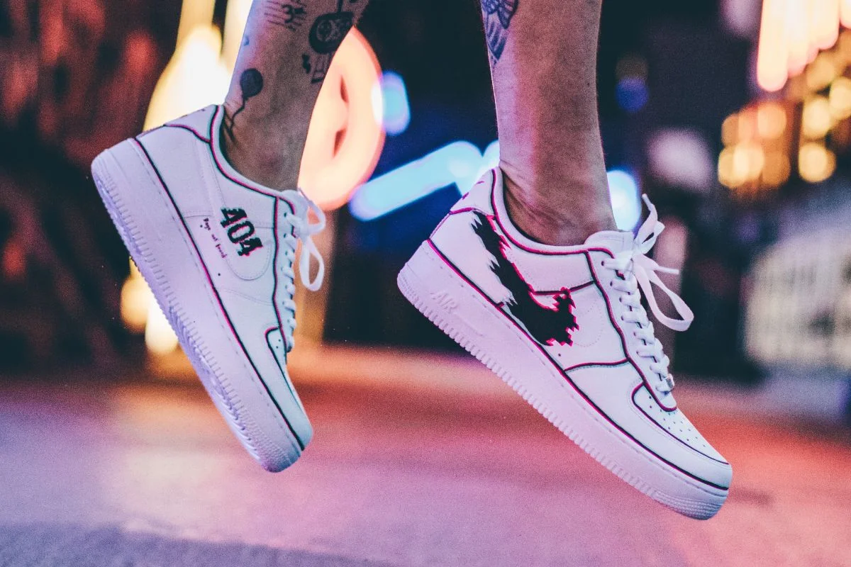 Po zerwaniu współpracy z Adidasem na miejsce firmy wszedł Nike.