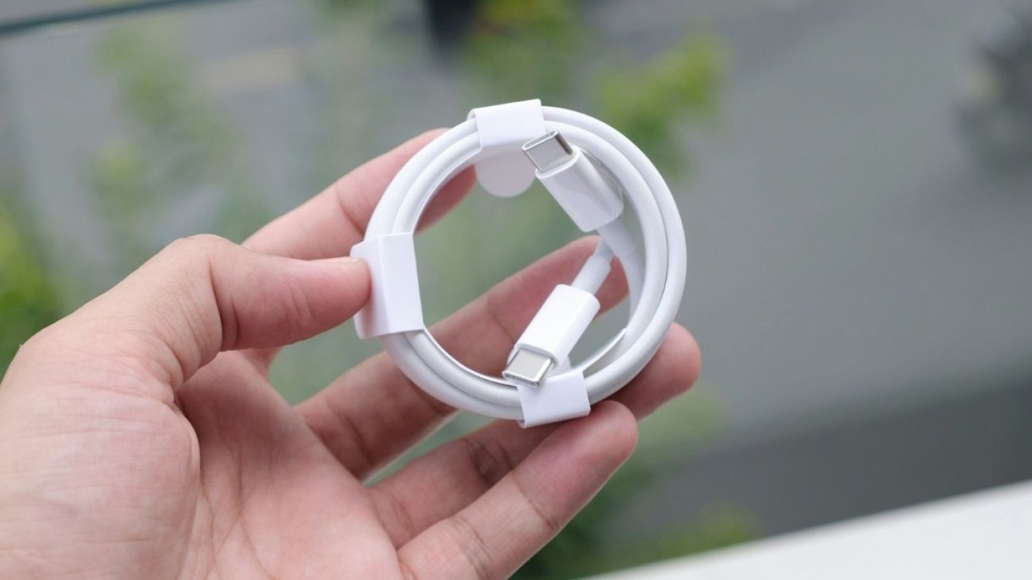 Dyrektywa w sprawie standardu USB-C została zatwierdzona w 2022 roku, jednak dopiero teraz wymagane jest od firm podporządkowanie się jej założeniom.