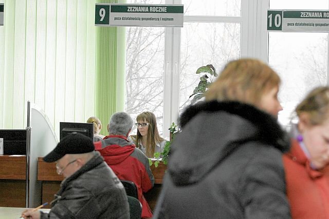 Mogłoby się wydawać, że im więcej zarabiamy, tym większe podatki płacimy. Nic bardziej mylnego – bogaci płacą mniej, niż statystyczny Kowalski.