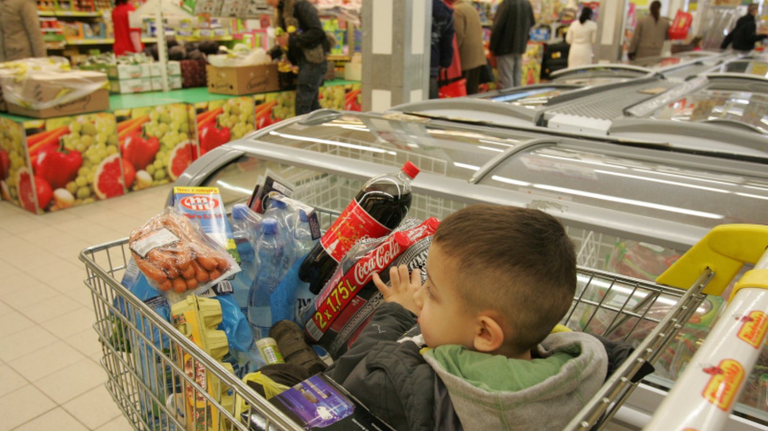 Zakupy w Wielkanoc będą luźniejsze i lepiej rozłożone w czasie dzięki wydłużeniu godzin pracy w Biedronce, Lidlu, Netto i Kauflandzie
