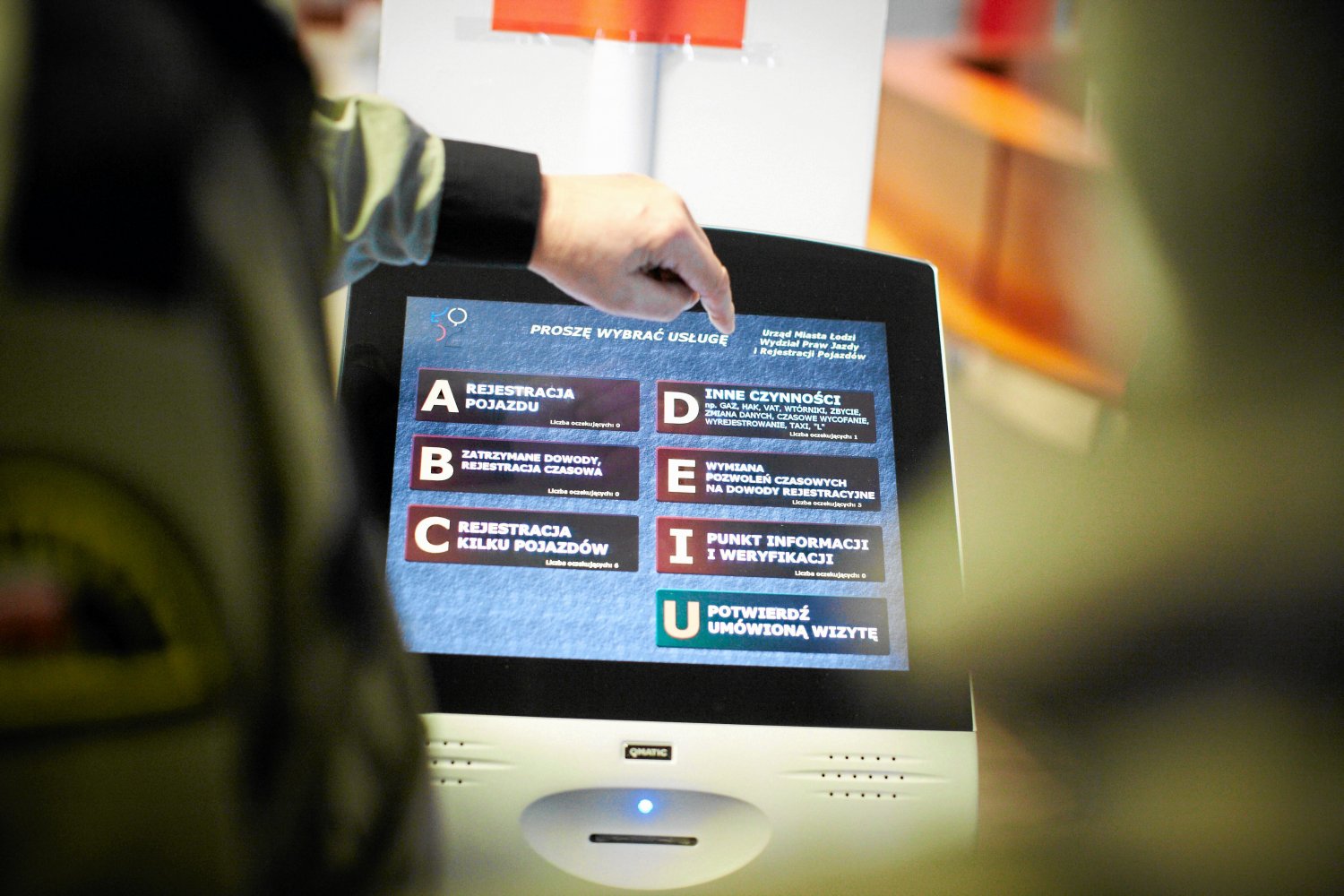 Na termin na rejestracje samochodu czeka się teraz nawet kilka tygodni.
