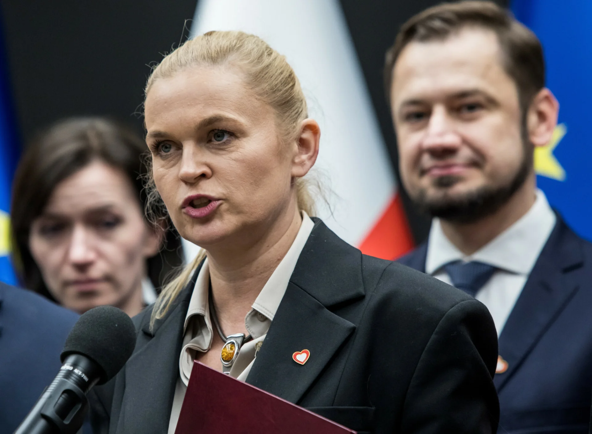 Podwyżki dla nauczycieli – ministra podała datę