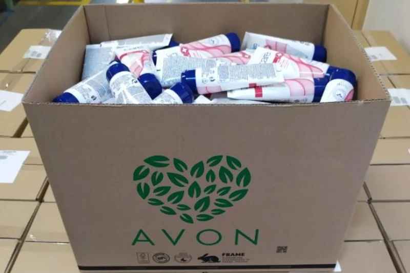 Do tej pory Avon przekazał m.in. 7 ton produktów do higieny Szpitalowi Wolskiemu im. dr Anny Gostyńskiej w Warszawie oraz wybranym instytucjom w Garwolinie