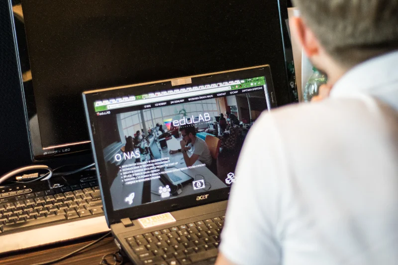 Twórcy eduLab wkładają dużo wysiłku w promocję akceleratora w sieci oraz podczas branżowych eventów