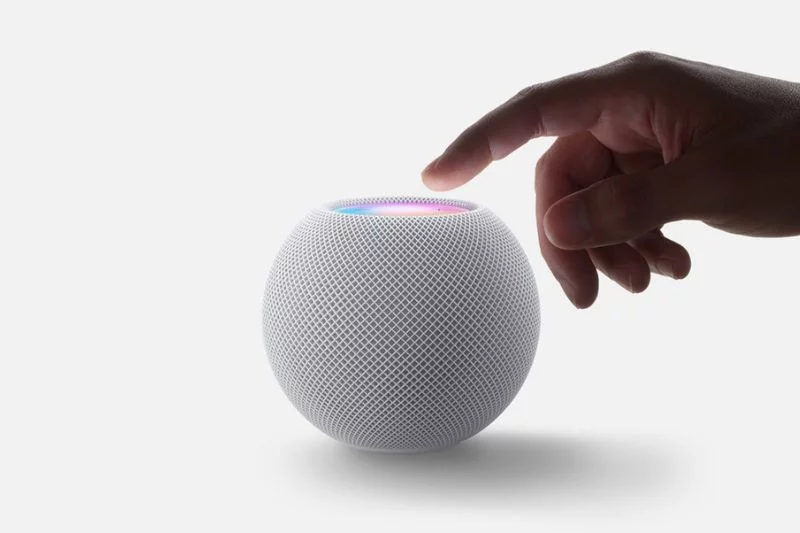 Inteligentny głośnik Apple HomePod Mini.