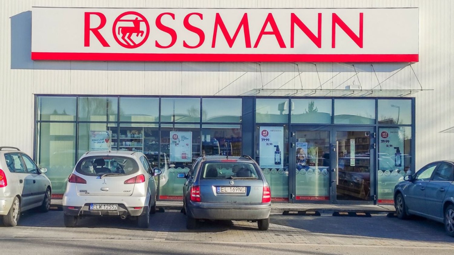 Zamiennik perfum Caroliny Herrery dostępny w Rossmannie  Teraz taniej o 10 zł.