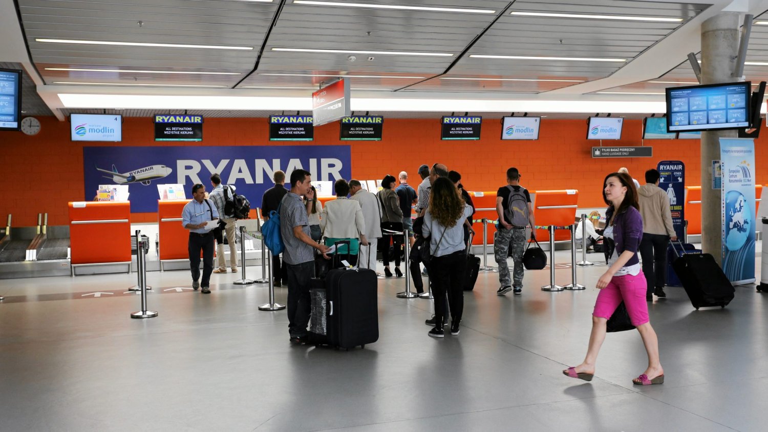 LOT złożył skargę do UOKiK na działania Ryanair na Lotnisku w Modlinie