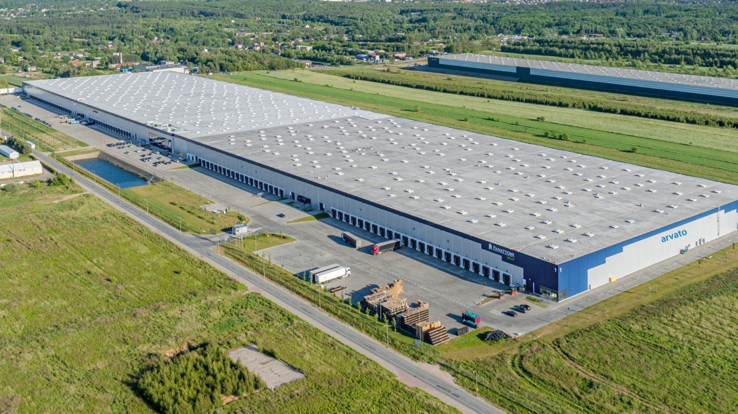 Allegro i Arvato łączą siły. 250 nowych miejsc pracy pod Łodzią. Centrum logistyczne.