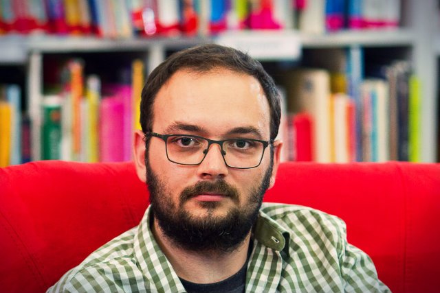 Filip Springer deklaruje, że należne mu pieniądze przekaże na rozwój bibliotek