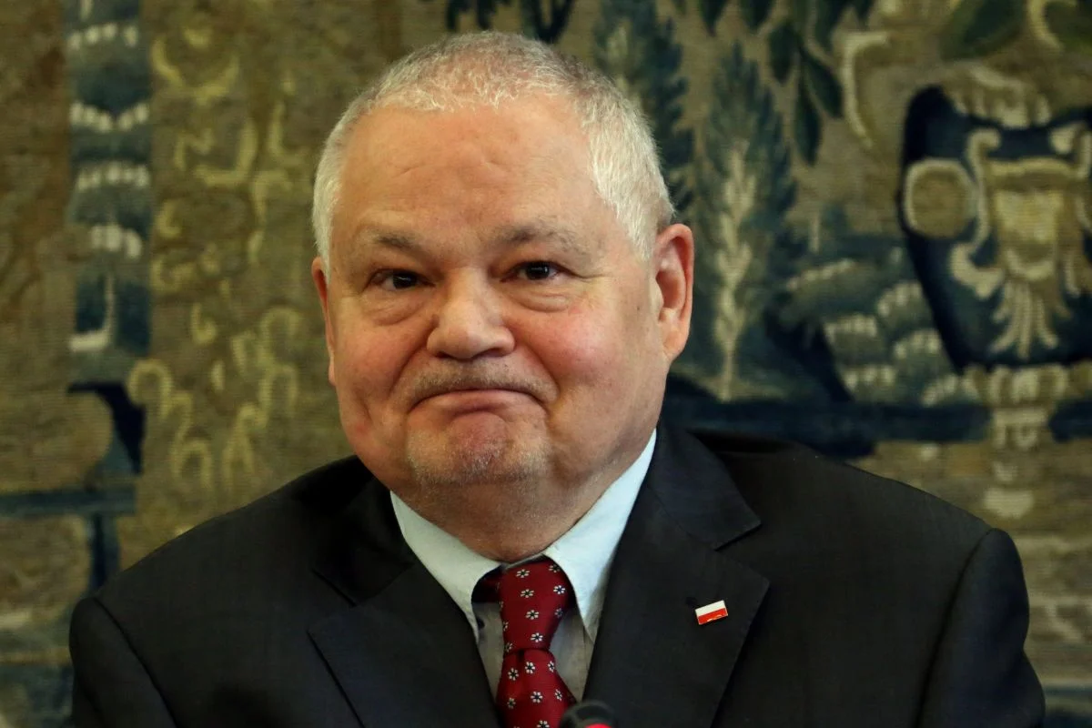 NBP wydało oświadczenie, w którym stwierdza, że informacje jakoby prezes NBP przyznał sobie premię, są nieprawdziwe.