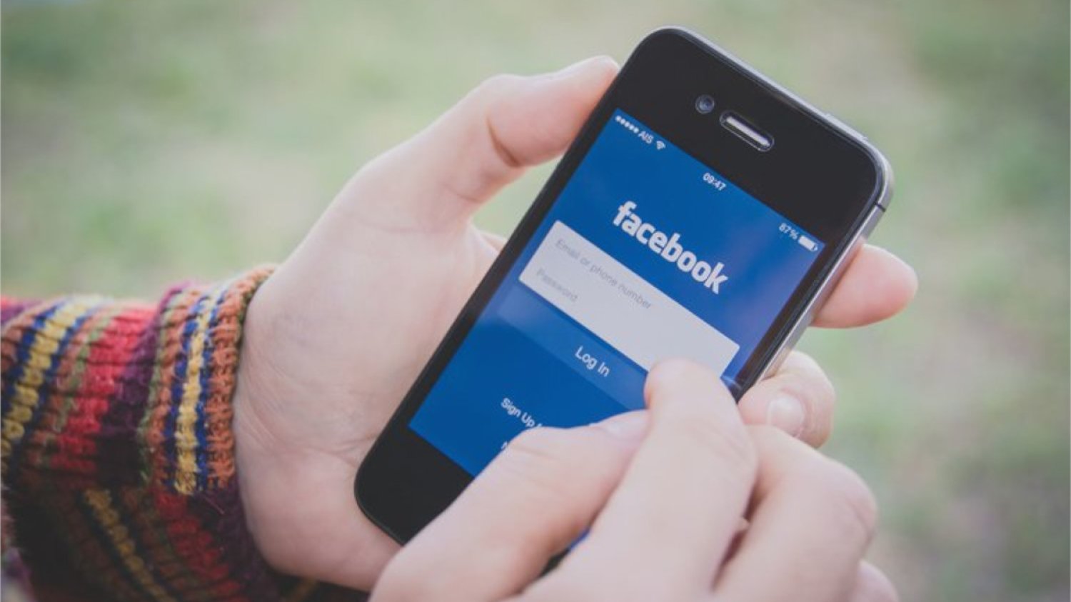 Uwaga na linki z życzeniami na Facebooku. To może być phishing.