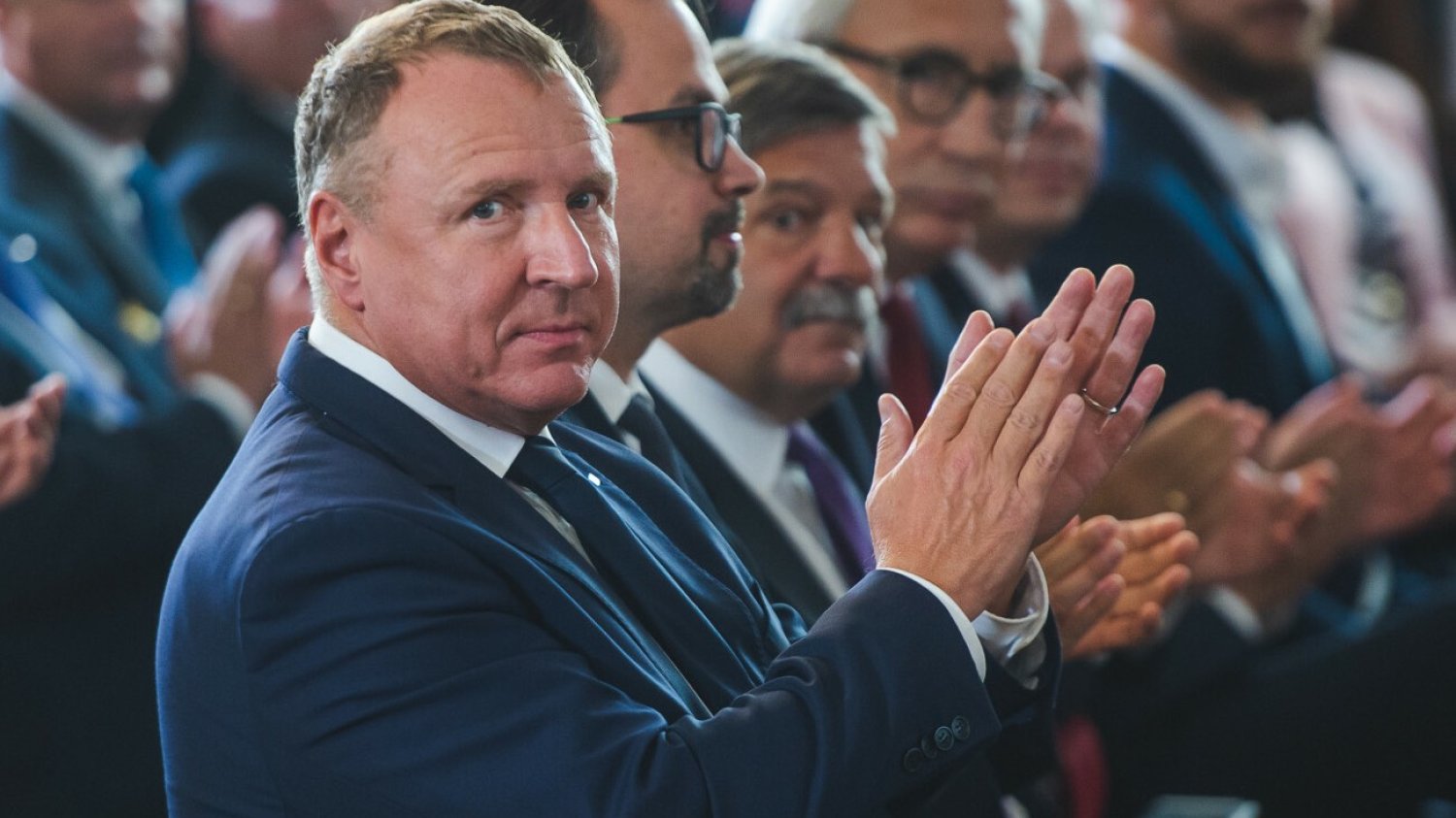 Jacek Kurski trafił do Banku Światowego. Jego kompetencje wypadają blado na tle jego odpowiedników
