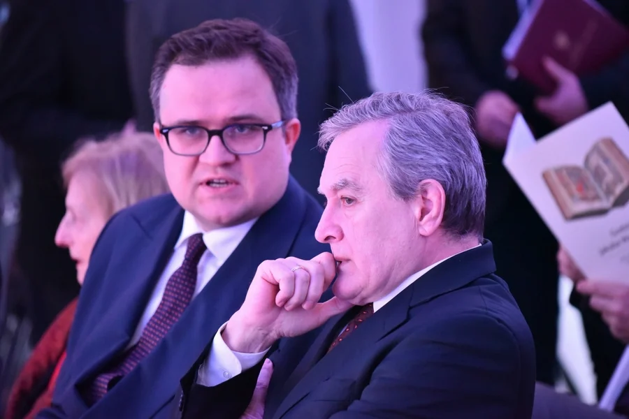Prezes Pekao S.A. Michał Krupiński z... wicepremierem Piotrem Glińskim.