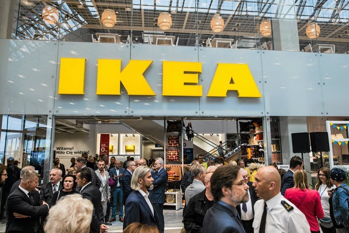 Ikea chce poszerzyć swoją ofertę o leasing mebli. Być może klienci mogliby nawet wymieniać wyłącznie fronty podnajmowanych mebli.