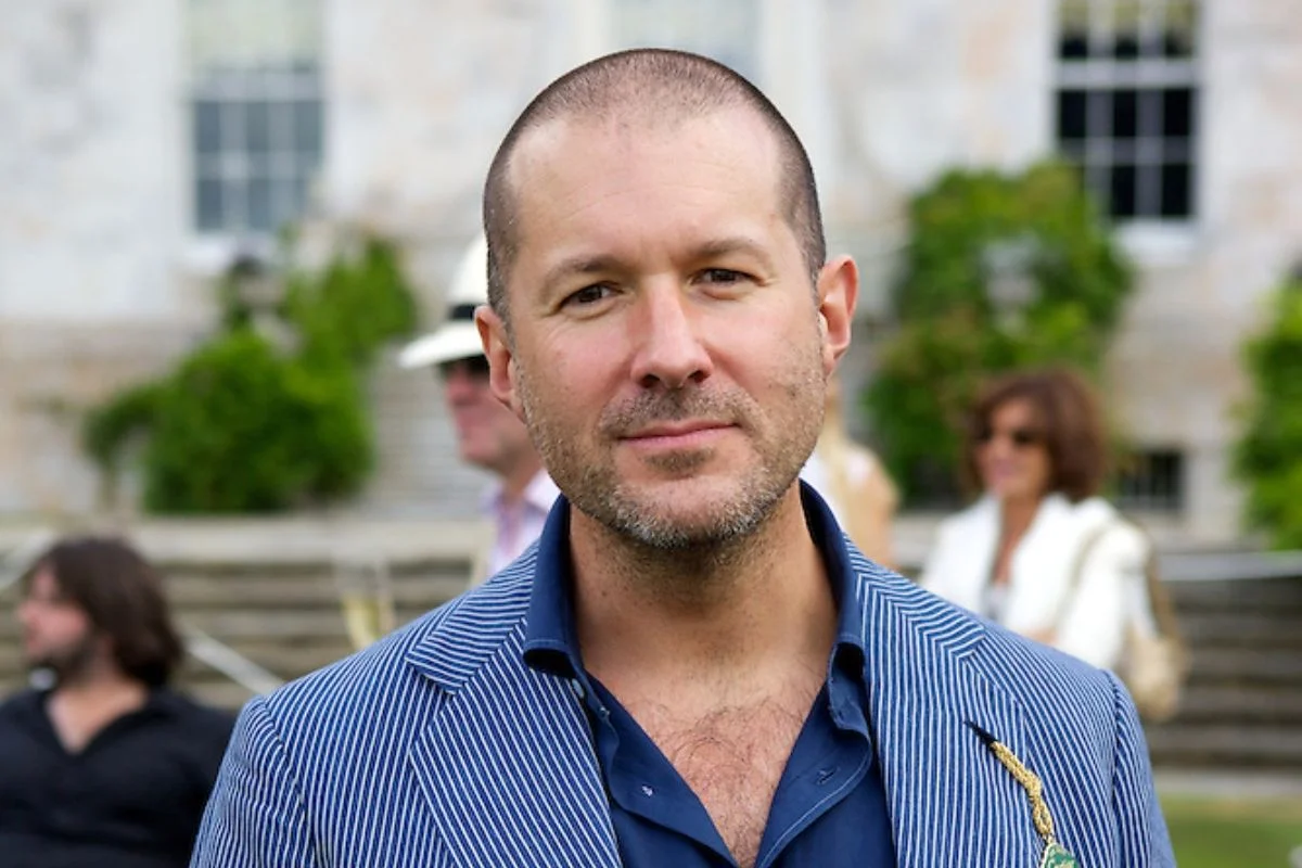 Jony Ive odszedł z Apple'a do swojego własnego biznesu, LoveFrom. Jego pierwszy klient to właśnie Apple.