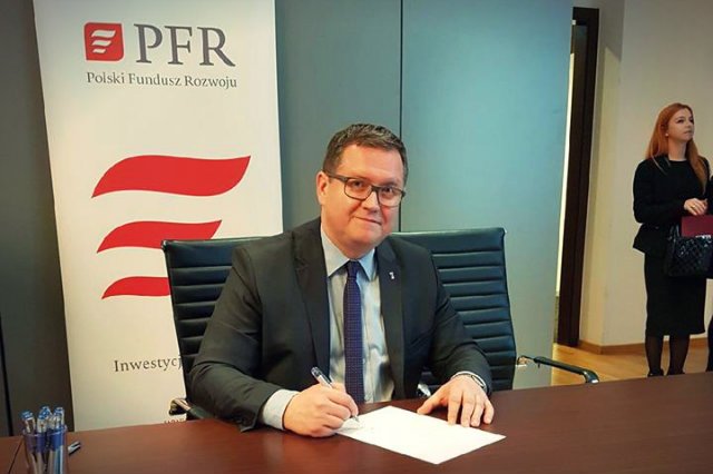 Musimy mieć sprawny samochód, bo będą w Polsce śmiać się z Kalisza – broni się Sapiński