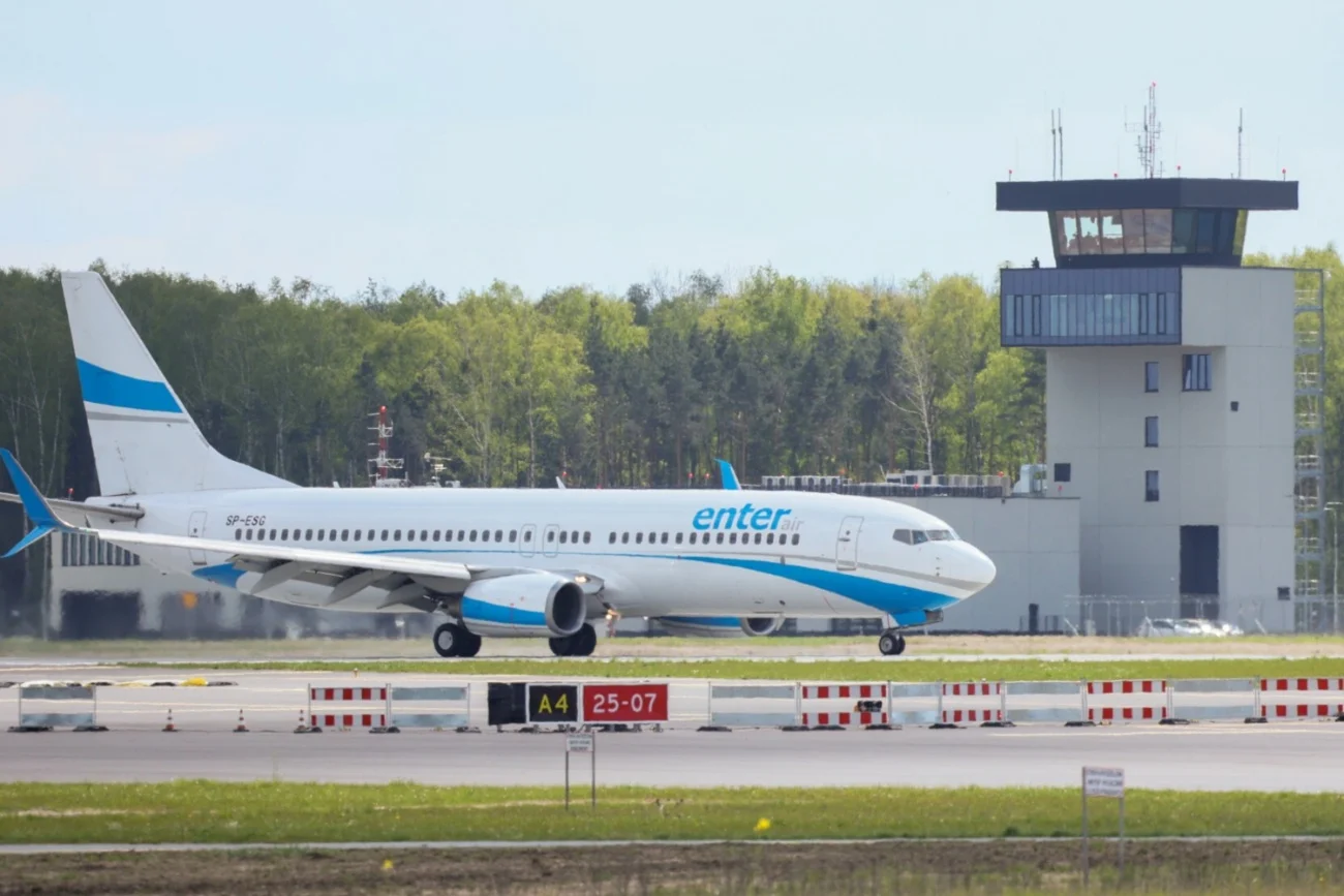 Samolot Enter Air.
