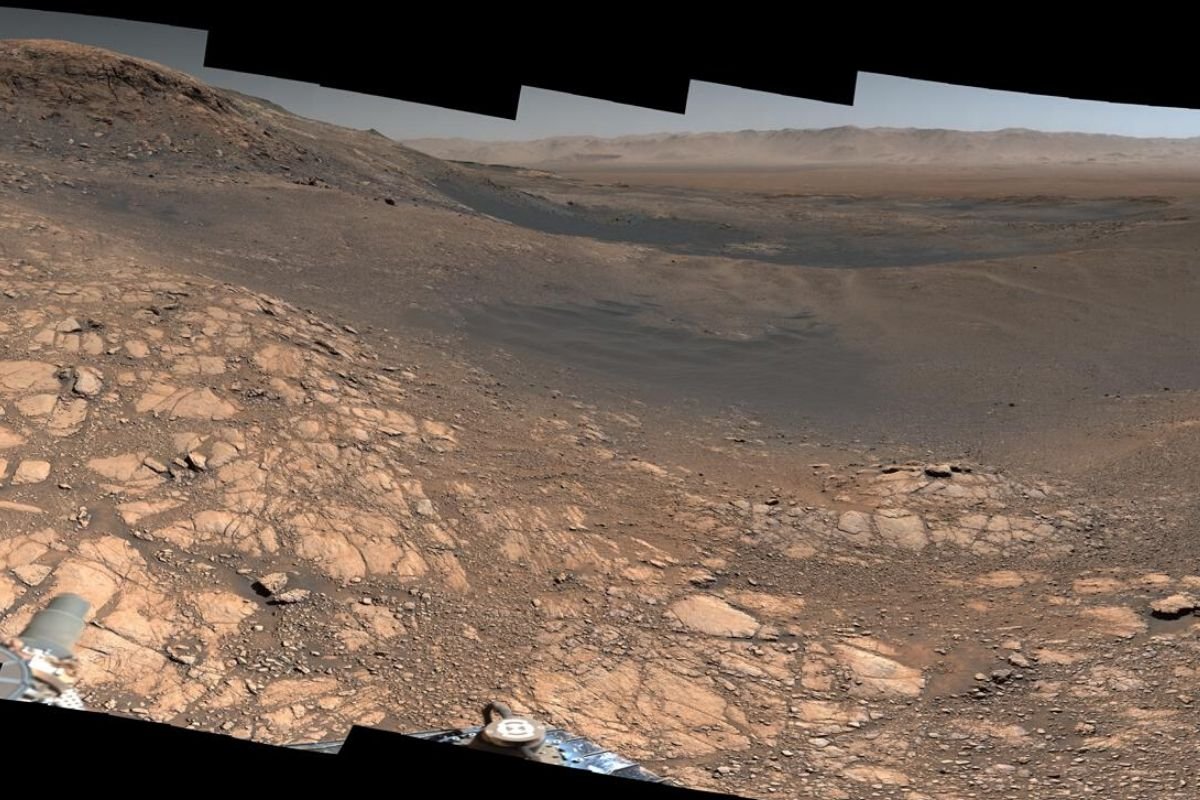 Łazik Curiosity wykonał panoramiczne zdjęcie powierzchni Marsa pomiędzy 24 listopada a 1 grudnia 2019 r.