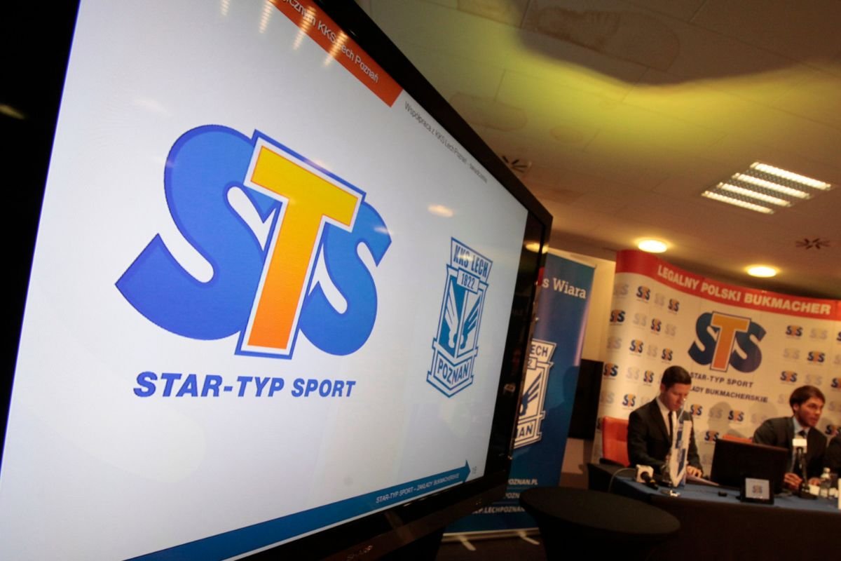 STS zerwało umowę z domem medialnym. Teraz zakłady zostały pozwane przez byłego współpracownika.