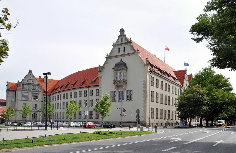 Do klastra koordynowanego przez Data Techno Park należy między innymi Politechnika Wrocławska, jedna z najlepszych uczelni technicznych w Polsce