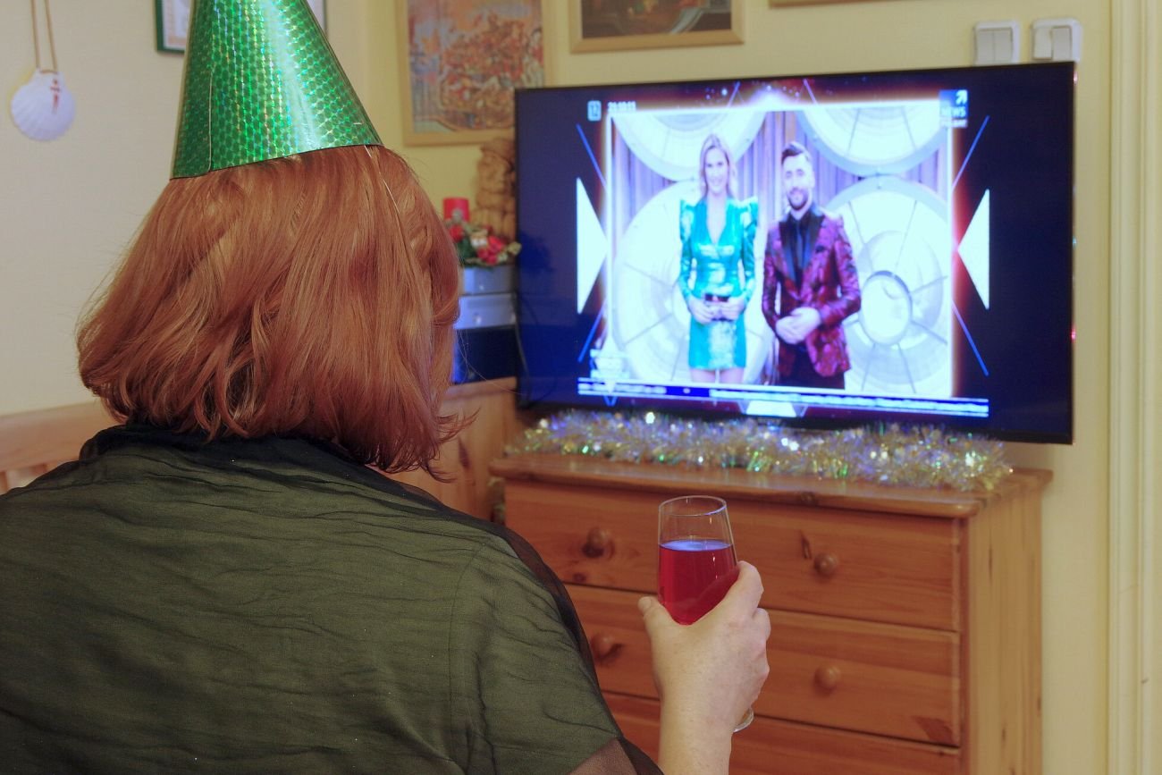 Większość Polaków spędzi Sylwestra w domu - własnym lub u bliskich