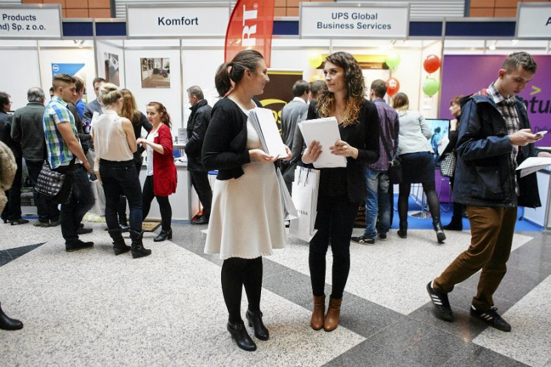 Rynek pracy oferuje pracownikom, zwłaszcza młodym ludziom, zatrudnienie w oparciu o umowy cywilnoprawne. Rząd pracuje nad programem, który zachęci pracodawcom do przyjmowania pracowników na umowy objęte Kodeksem pracy