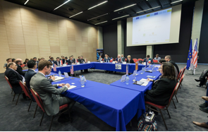 Obrady okrągłęgo stołu podczas EU-US Young Entrepreneurs Summit Katowice 2015