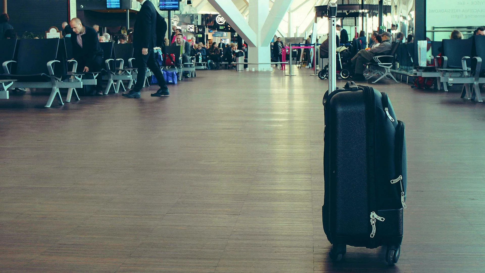 Witchen w potrzasku Trumpa. Przez jego wojnę ludzie przestali kupować walizki