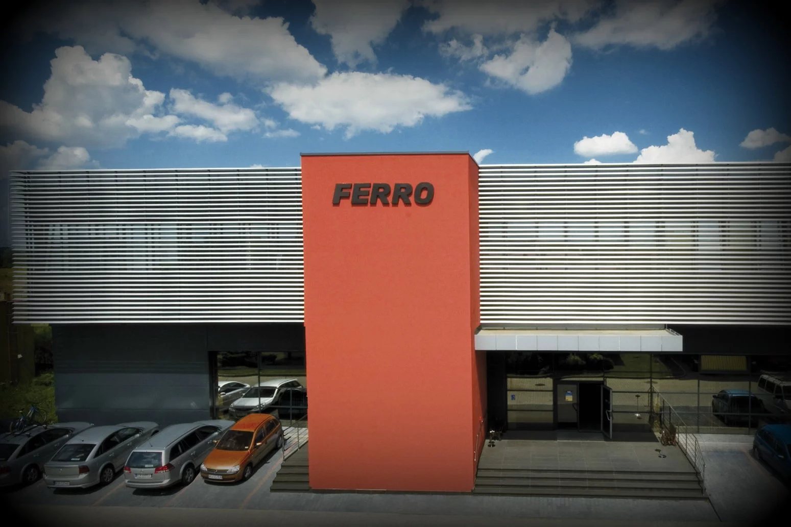 Główna siedziba Ferro w miejscowości Skawina. Firma ta jest jednym z największych producentów armatury sanitarnej i instalacyjnej w Europie Śwrodkowo-Wschodniej