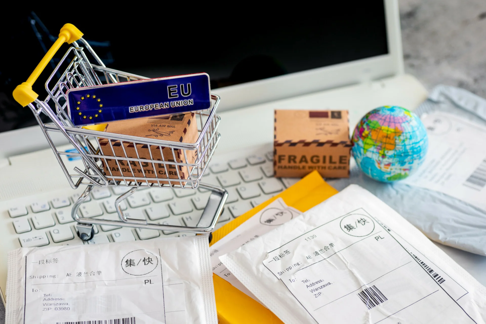 Handel podróbkami w Temu – Unia Europejska zapowiada kontrolę w sprawie skarg