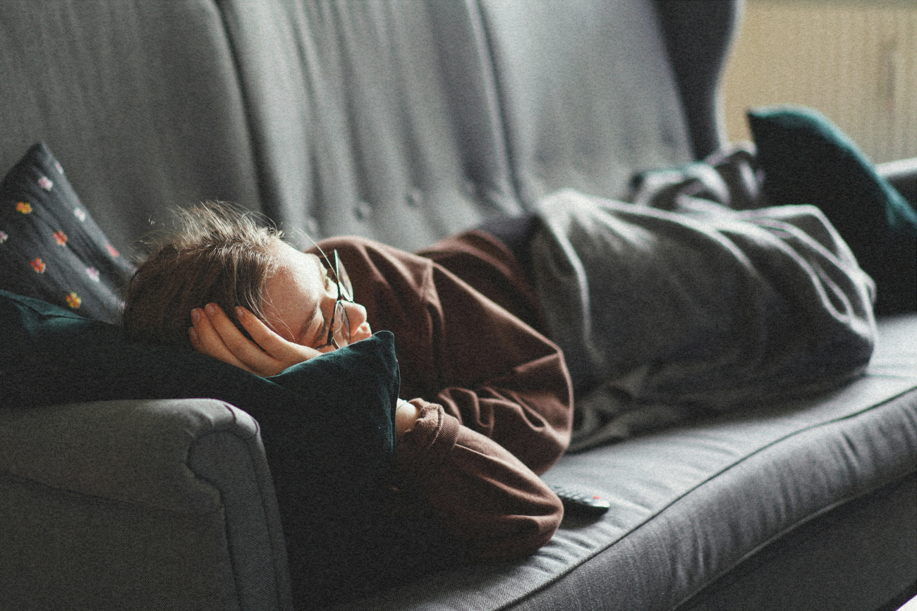 Zdarzyło ci się zarwać noc dla serialu? Naukowcy odkryli korzyści "binge-watchingu"