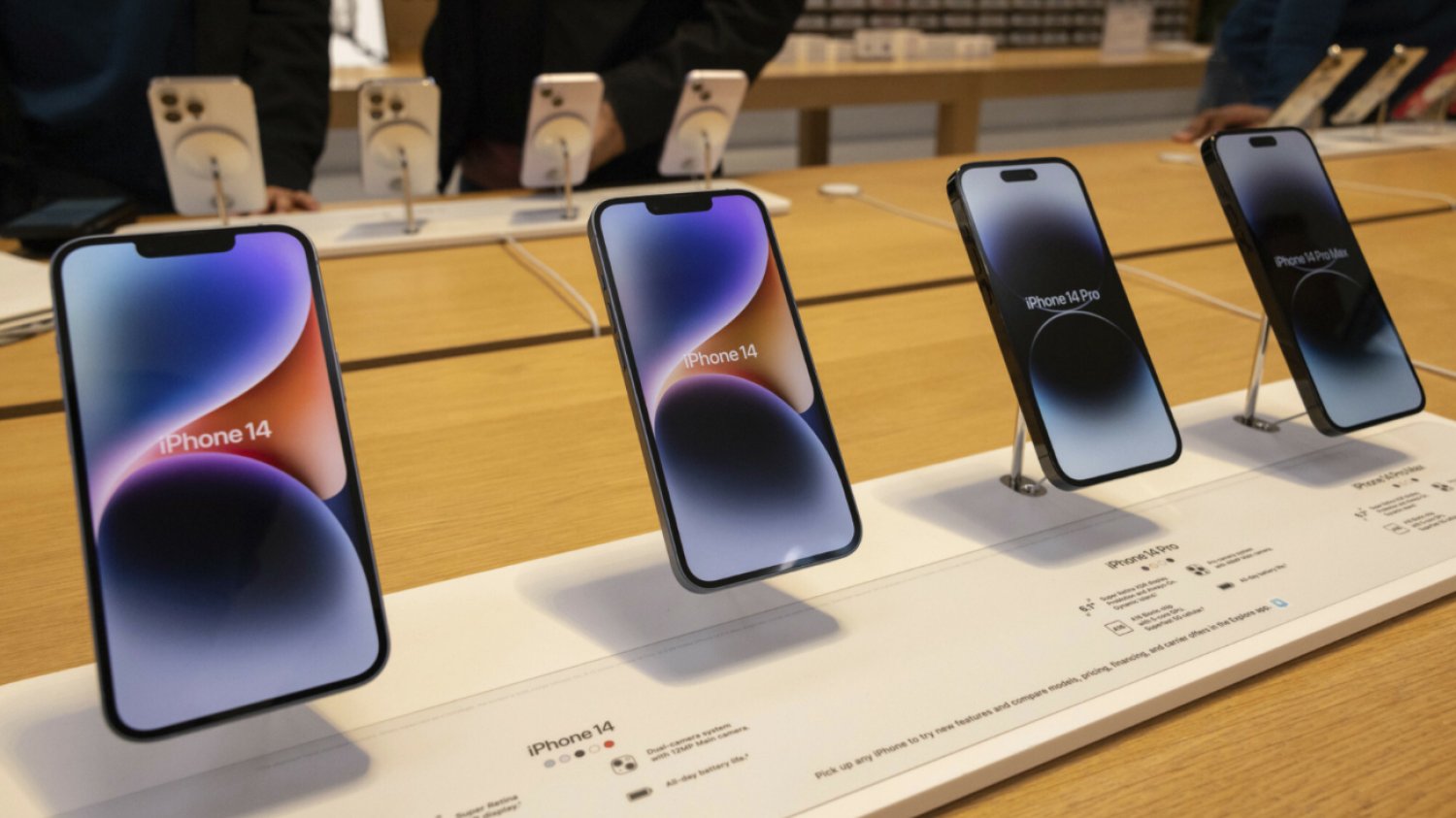 iPhone 14