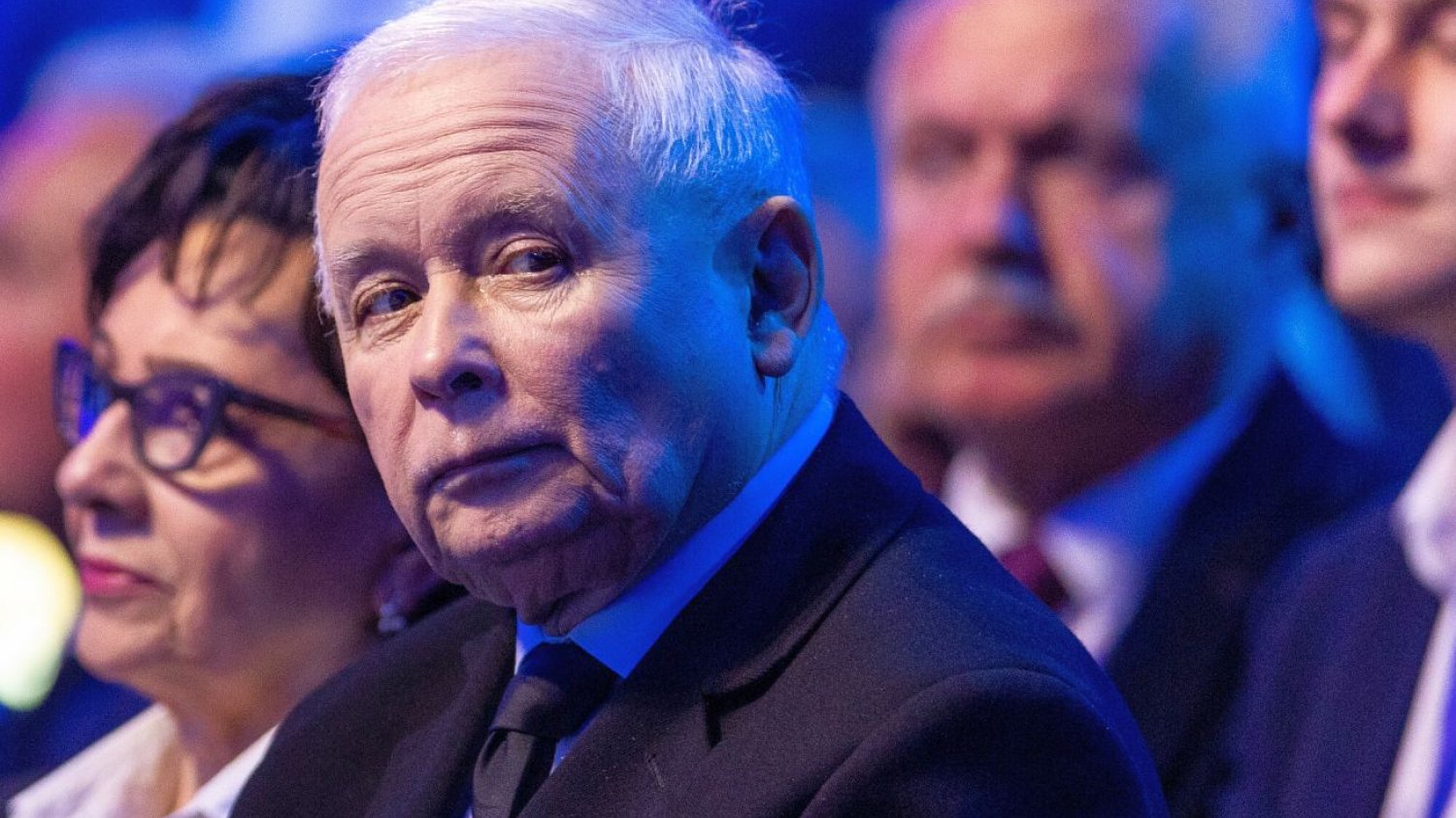 Posłowie PiS złożyli projekt ustawy o zmianie Konstytucji. Jaki jest ich cel?