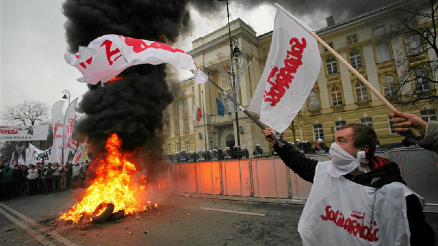 Solidarność zapowiada masowe protesty. We wtorek spotkanie z premierem Morawieckim, od którego będzie zależeć decyzja o demonstracjach.