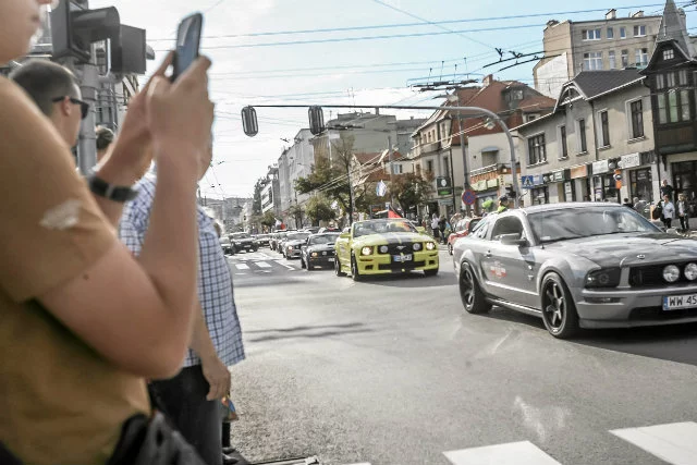 Mustang pobił na głowę swoją konkurencję w Polsce.