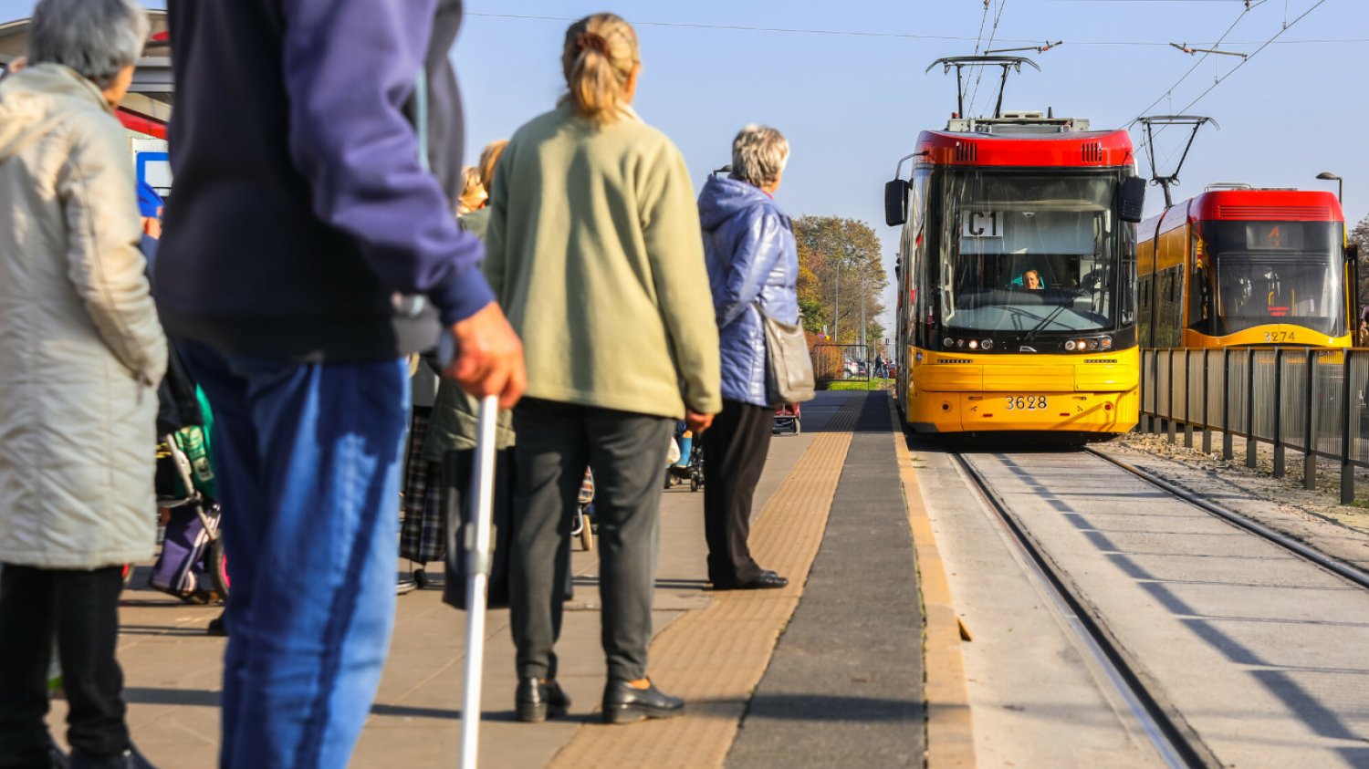 Korzystając z tej aplikacji, emeryci i renciści mogą zaoszczędzić pieniądze