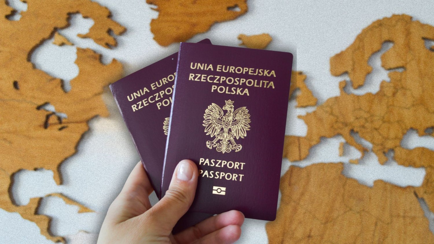 Polski paszport.