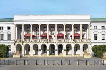 Uczelnia Warszawska była wykonawcą programu "Kształcenie w oparciu o kompetencje". Jego uczestnicy - studenci pielęgniarstwa i zdrowia publicznego - wzięli udział w płatnych stażach