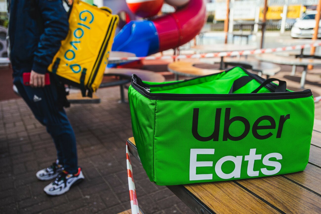 Ile kurier jedzenia zarabia na Euro 2024?