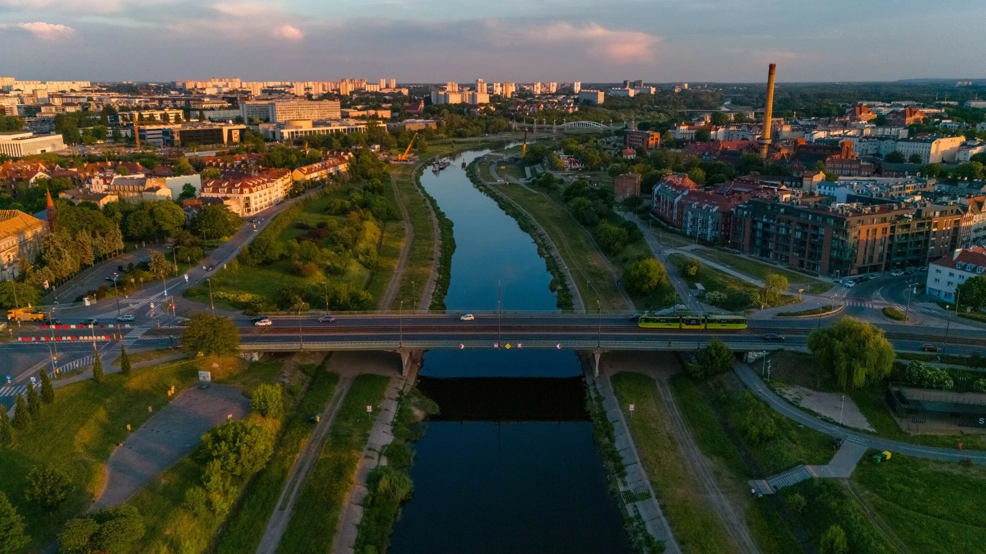 Panorama Poznania. Miasto ma w pięć lat odejść od grzania węglem dzięki inwestycji w elektrociepłownię.