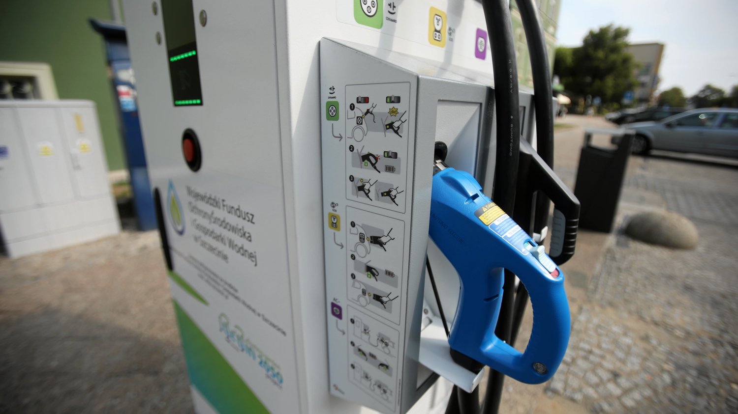 Ładowarka do samochodów elektrycznych