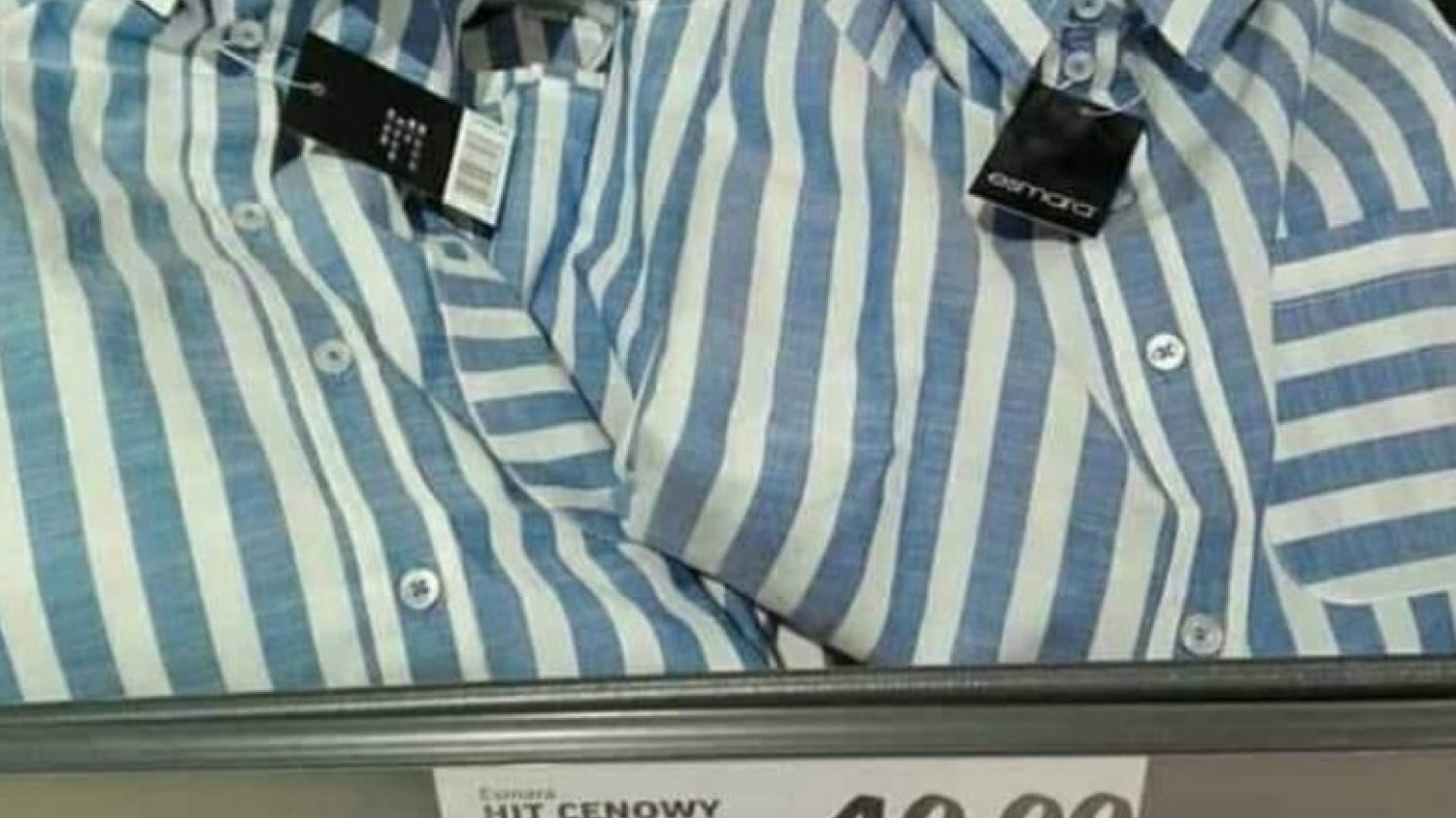 Koszule w budzący skojarzenia z obozowym pasiakiem wzorek pojawiły się w ofercie Lidla na początku tego tygodnia.