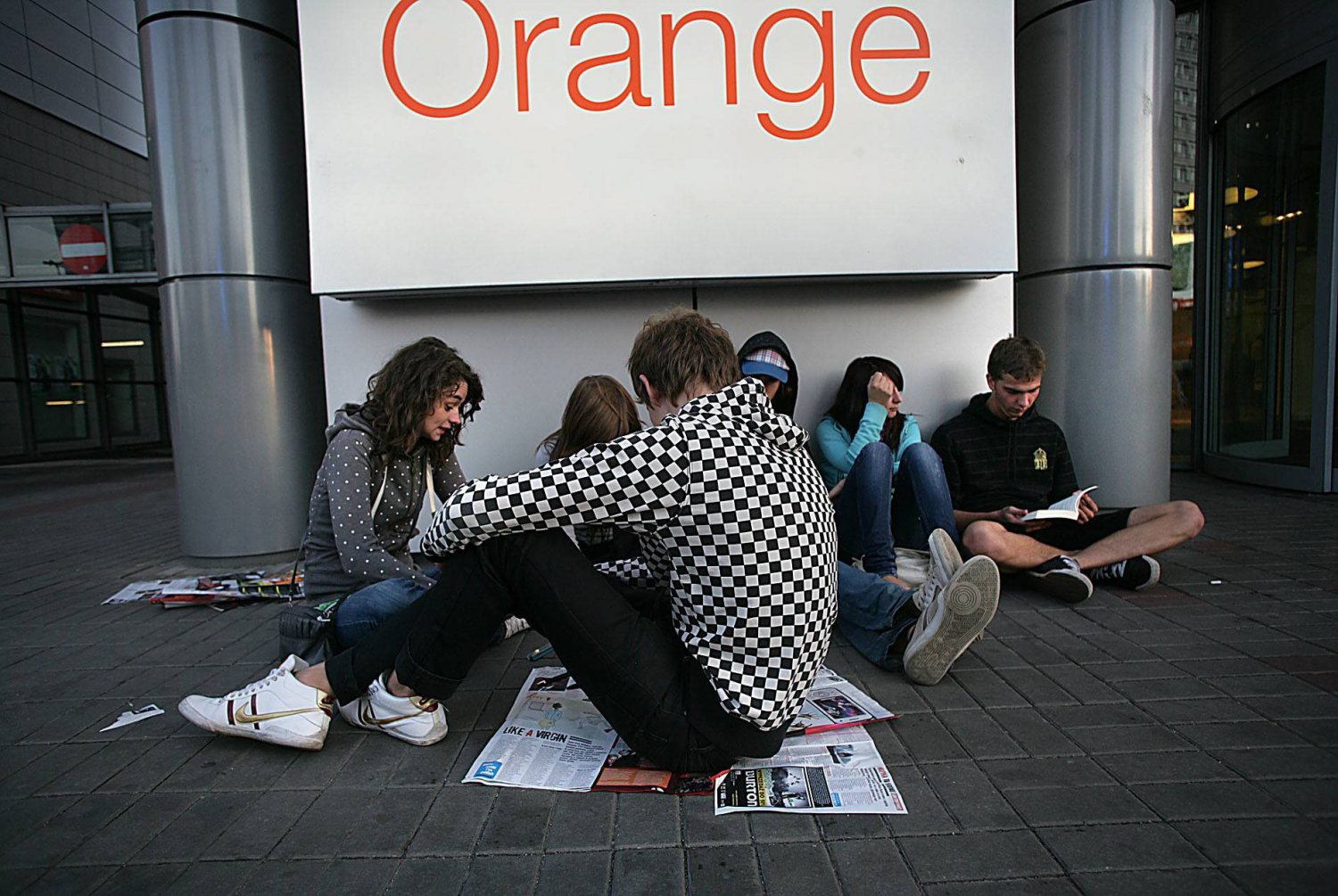 Orange anuluje opłaty klientom, którzy dali się nabrać na oszustwo z kubańskimi numerami